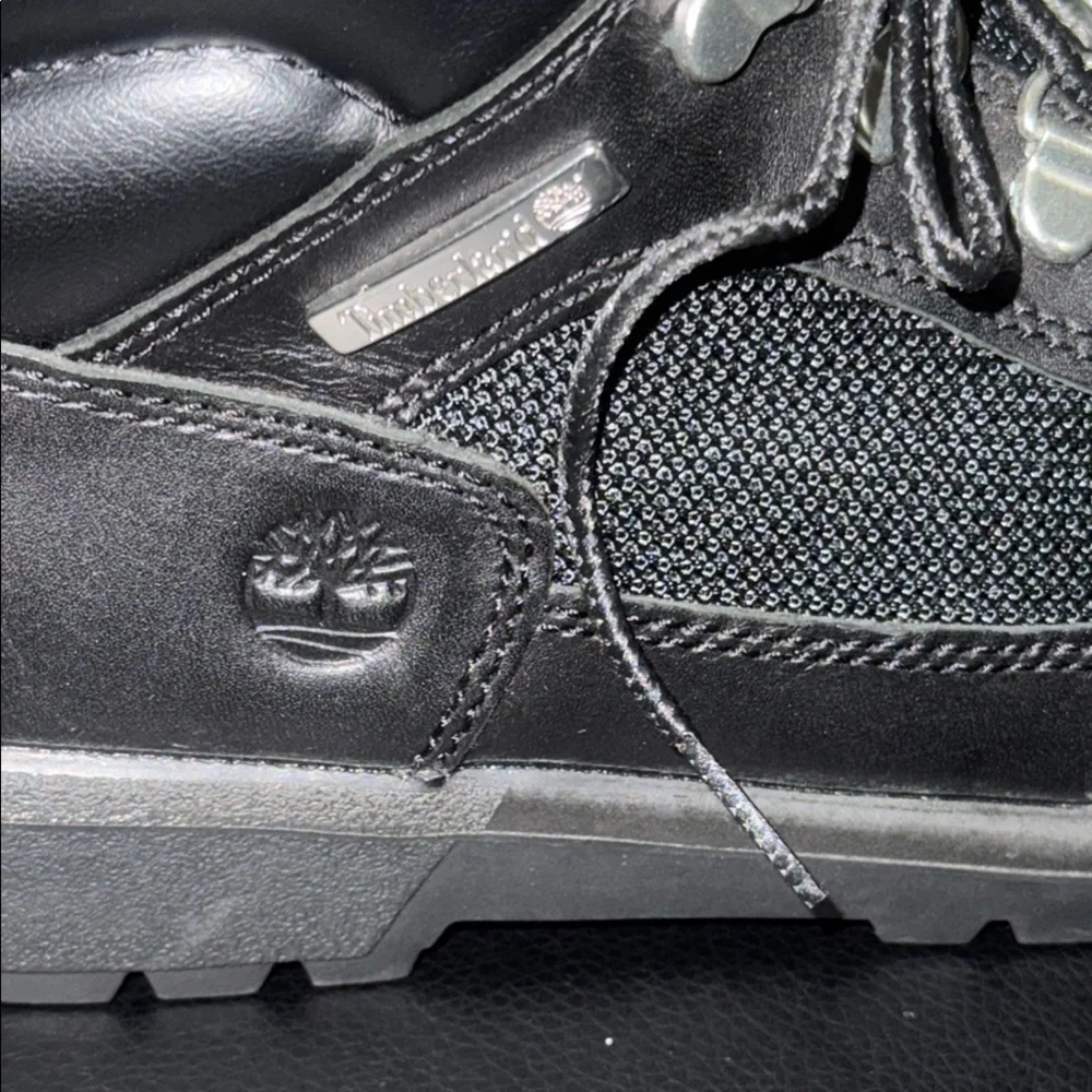 Timberland‎ Black Outdoor Boots with Sturdy Construction